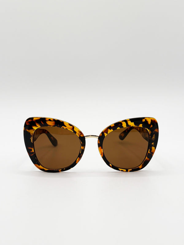 svnx Oversized Cat-Eye Sunglasses in Tortoiseshell