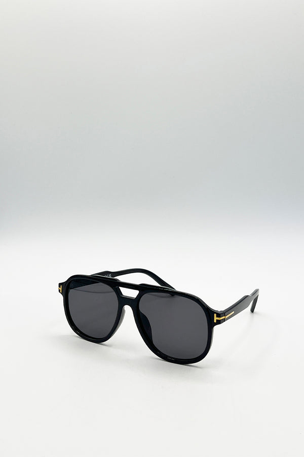 Svnx Oversized Navigator Sunglasses In Black