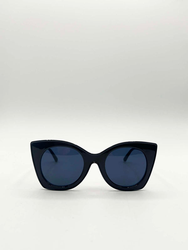 Svnx Oversized Round Cat-Eye Sunglasses In Black