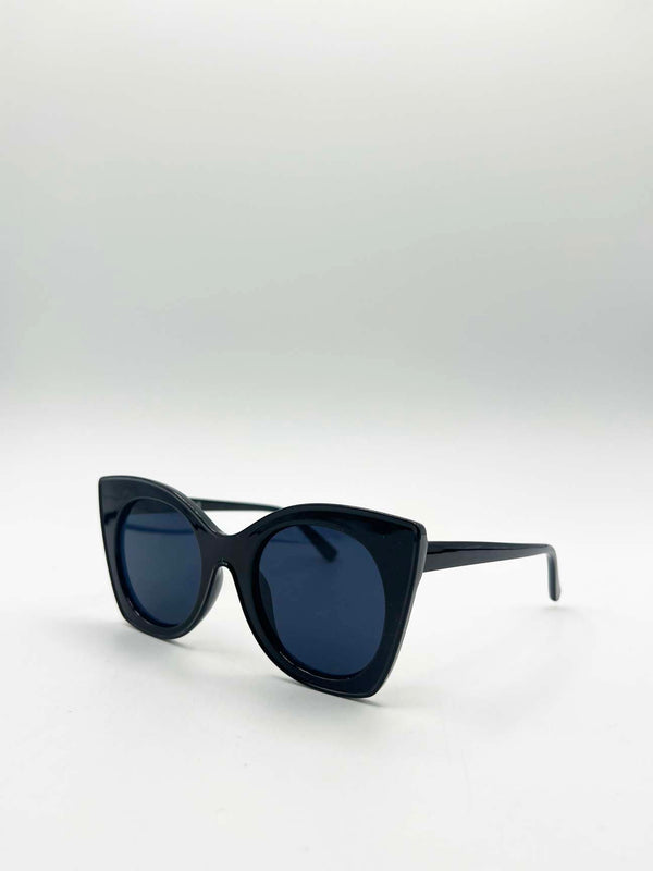 Svnx Oversized Round Cat-Eye Sunglasses In Black