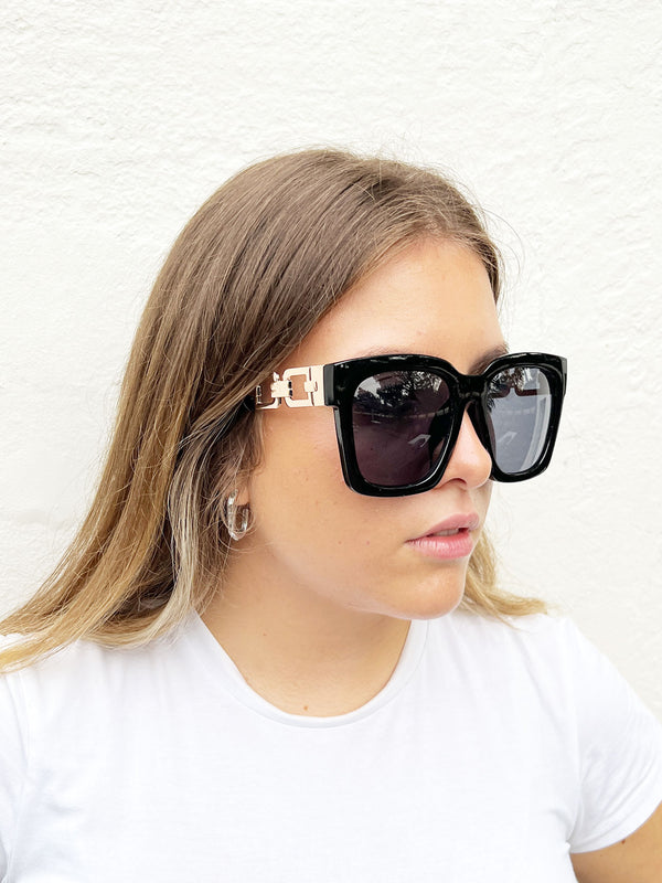 Svnx Oversized Sunglasses With Gold Chain Detail