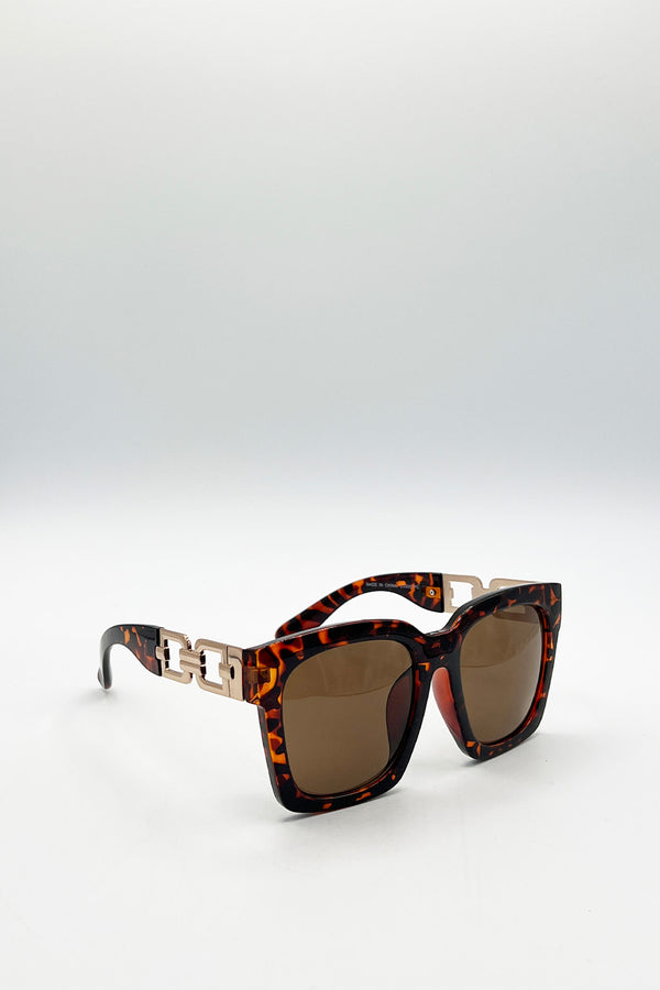 Svnx Oversized Sunglasses With Gold Chain Detail