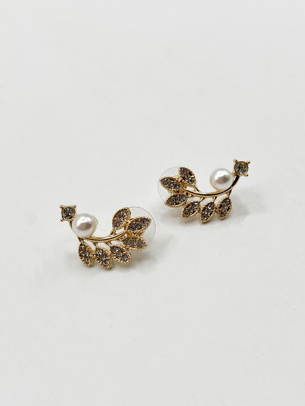 Svnx Pearl Leaf Stud Earring In Gold - Gift Boxed