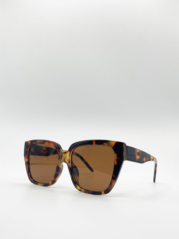 Svnx Plastic Frame Oversized Cat Eye Sunglasses