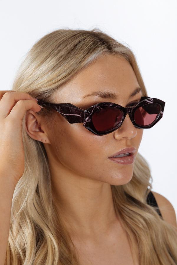 Svnx Retro Polygonal Cat-Eye Sunglasses In Red