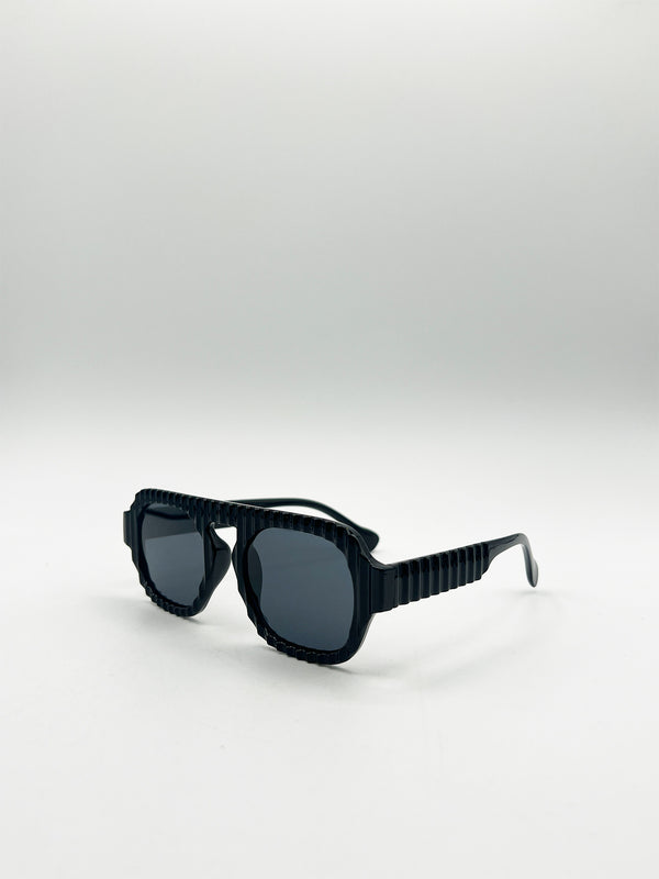 Svnx Retro Ribbed Navigator Sunglasses In Black