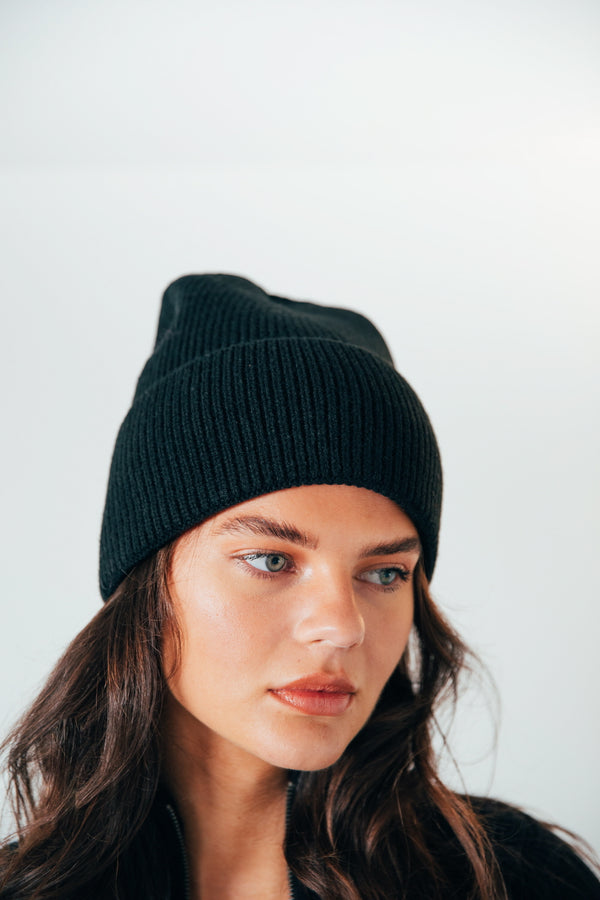 Svnx Ribbed Beanie Hat In Black