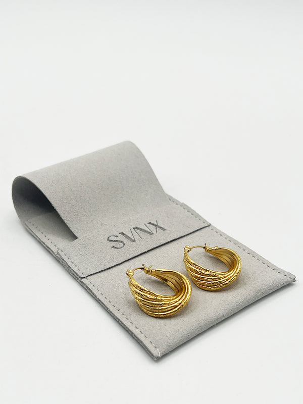 Svnx Ribbed Hoops In Gold