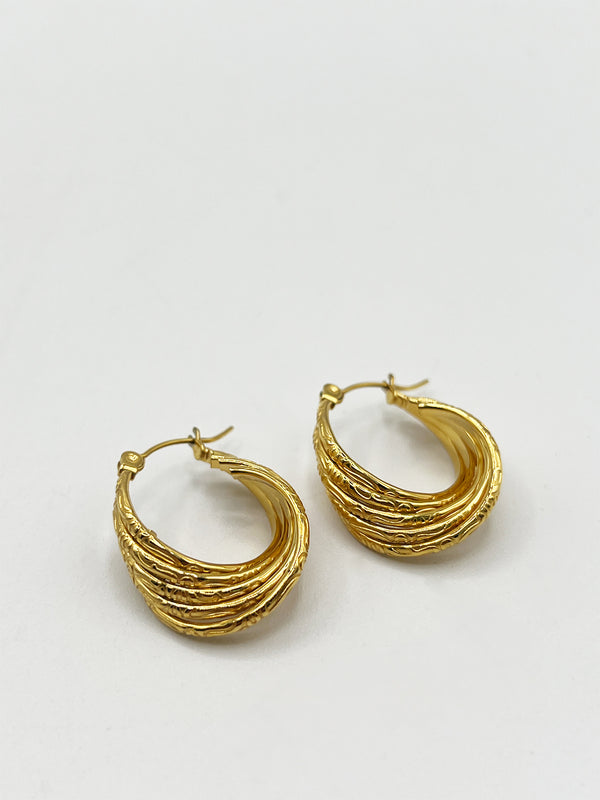 Svnx Ribbed Hoops In Gold