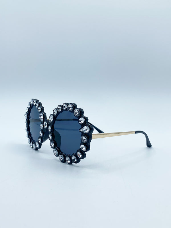 Svnx Round Floral Gem Novelty Sunglasses In Black