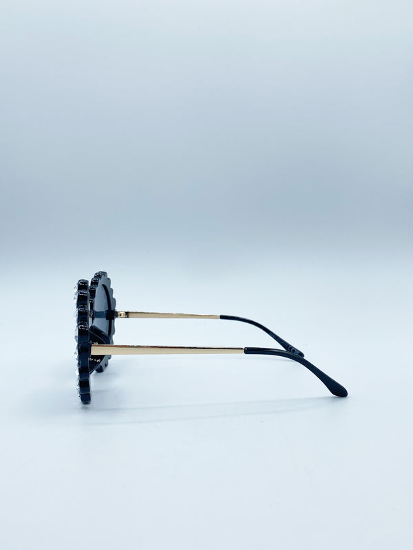 Svnx Round Floral Gem Novelty Sunglasses In Black