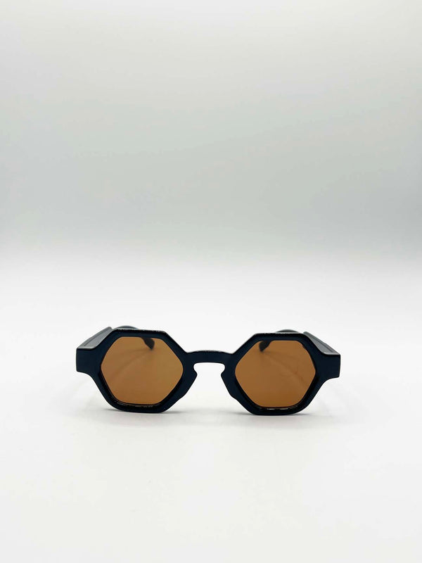 Svnx Round Hexagon Sunglasses In Black Brown