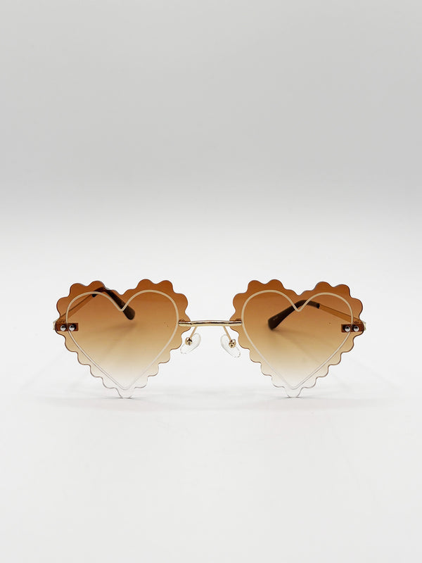 svnx Scallop Heart Sunglasses in Brown