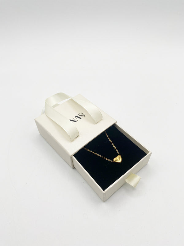 Svnx Small Heart Necklace In Gold - Gift Boxed