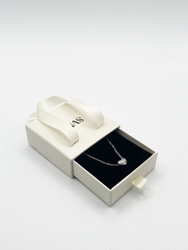 Svnx Small Heart Necklace In Silver - Gift Boxed