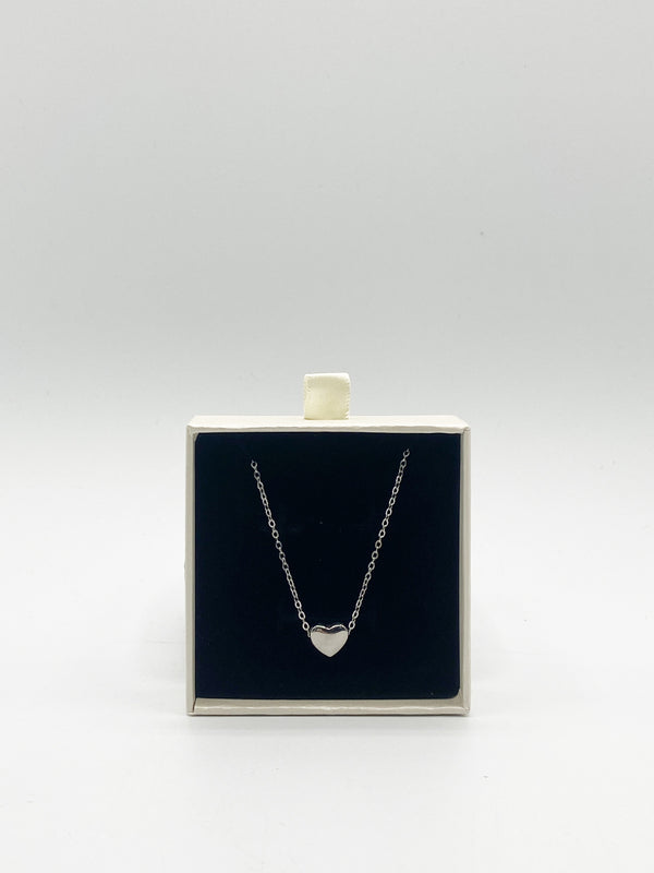 svnx Small Heart Necklace in Silver - Gift Boxed