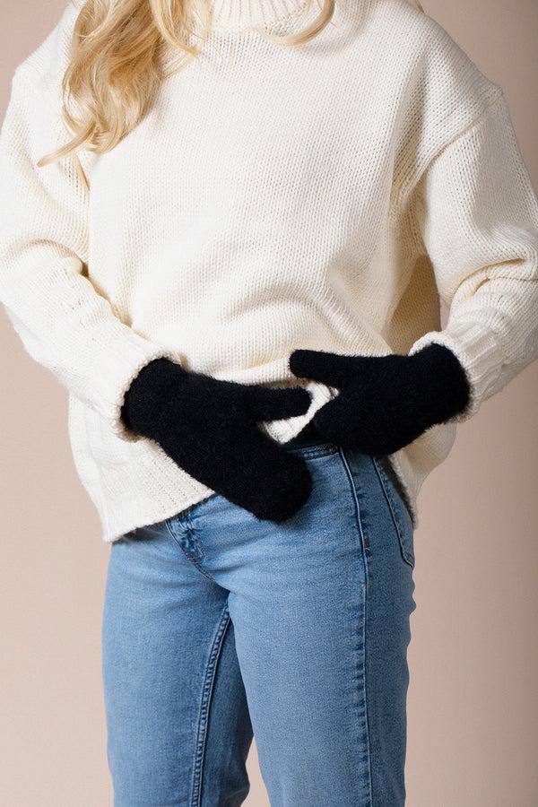 Svnx Soft Knitted Mittens In Black