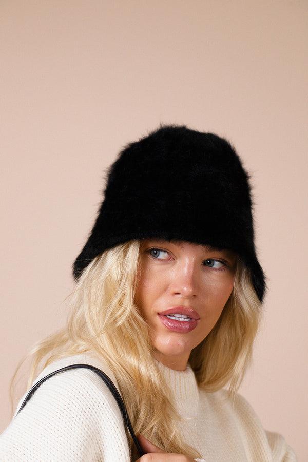 Svnx Soft Seamless Bucket Hat In Black