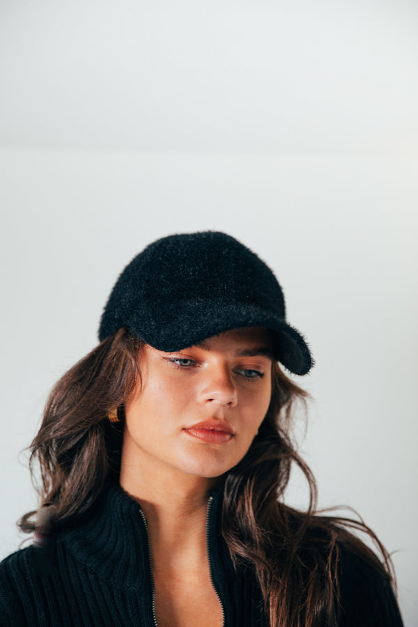 svnx Soft Textured Cap In Black