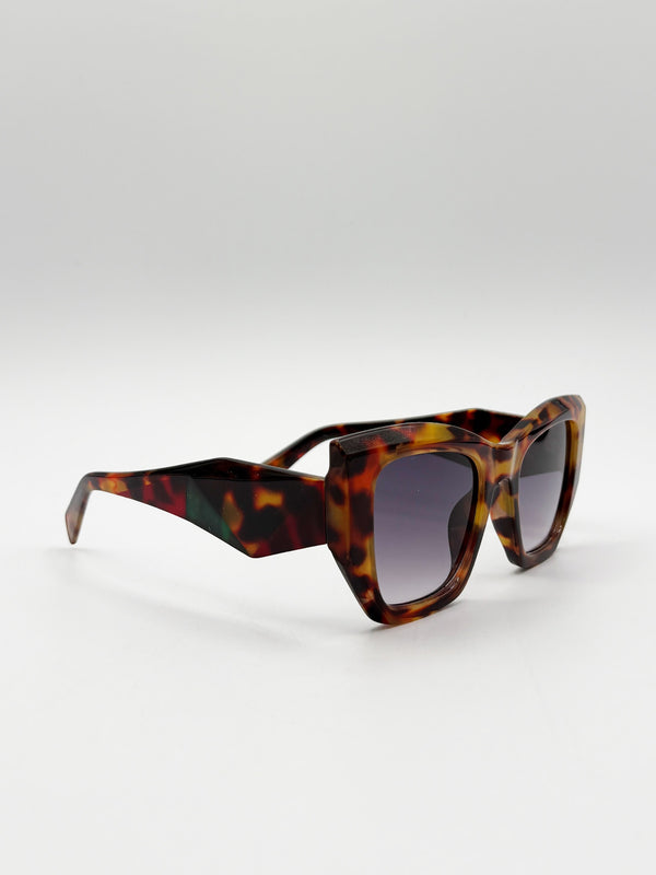Svnx Square Cat-Eye Sunglasses In Tortoiseshell