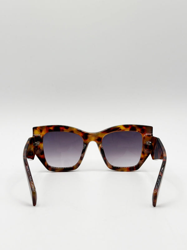 Svnx Square Cat-Eye Sunglasses In Tortoiseshell