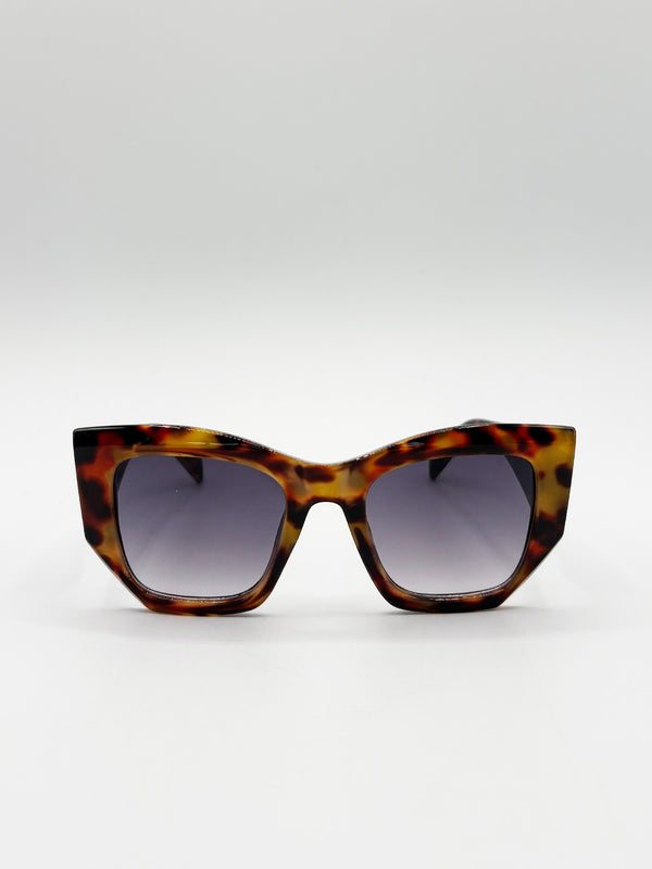 svnx Square Cat-Eye Sunglasses in Tortoiseshell