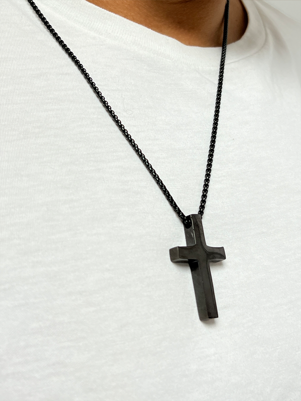 Svnx SVNX Cross Pendant Necklace