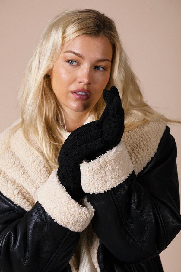 Svnx Touch Screen Cable Knit Gloves In Black