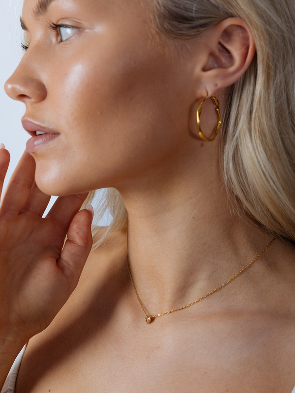 Svnx Twist Hoops In Gold - Pouch Included