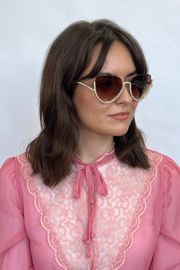 svnx Upper Rimless Pearl Sunglasses in Gold Brown