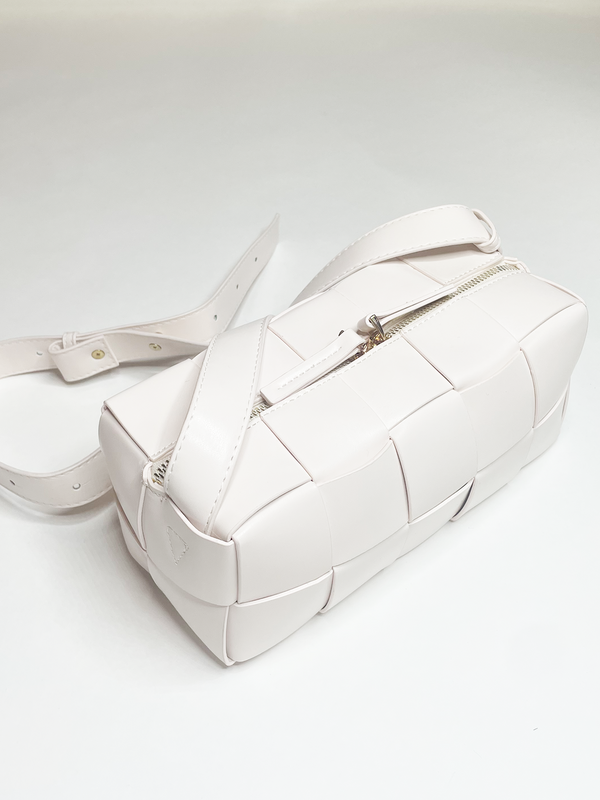 svnx Woven PU shoulder bag in Cream