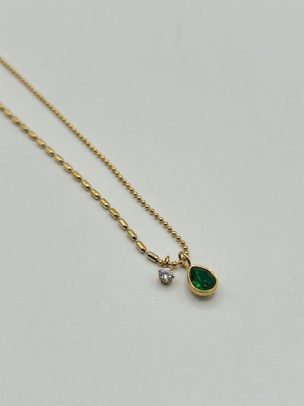 Svnx Teardrop Pendant Necklace In Emerald Green - Gift Boxed