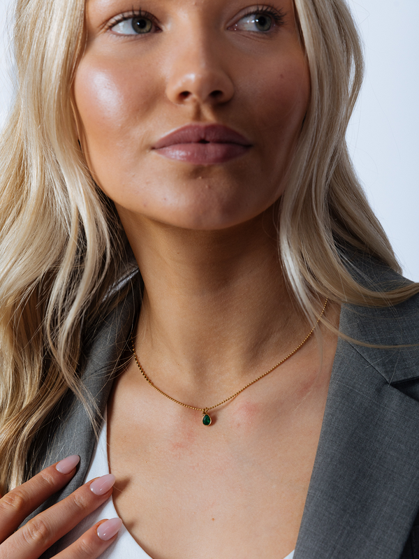 svnx Teardrop Pendant Necklace in Emerald Green - Gift Boxed
