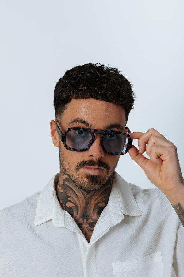 Svnx Tortoise Retro Navigator Sunglasses In Grey Blue
