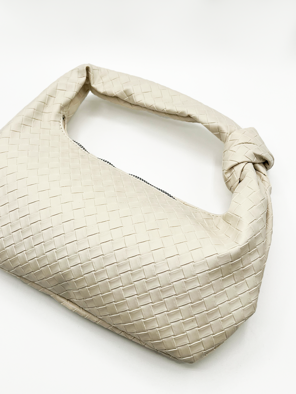 svnx Woven Grab bag with Knotted Strap in unbleached