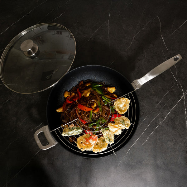 Swiss Diamond CXD DOU Ceramic Nonstick Wok With Lid And Rack - 12.5" (32 Cm) 5.3 QT (5 L)