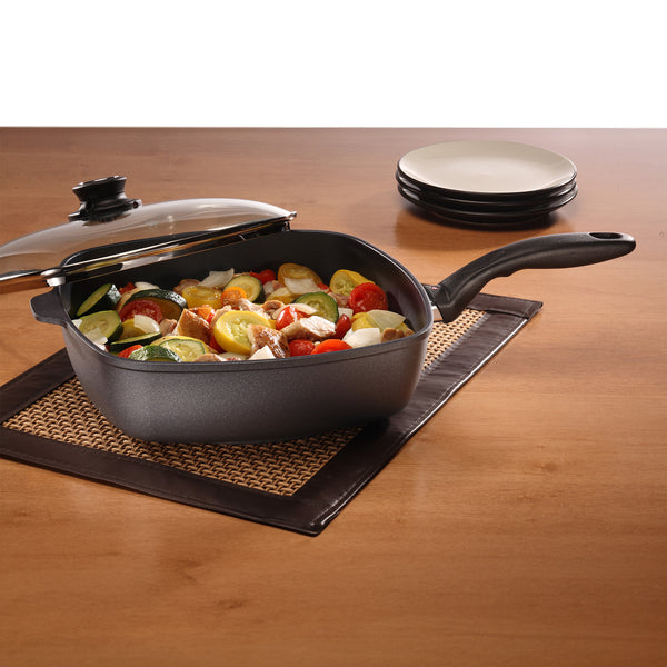Swiss Diamond HD Nonstick Square Saute Pan With Glass Lid - Induction
