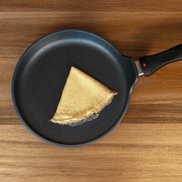 Swiss Diamond XD Nonstick 9.5" Crepe Pan