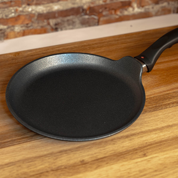 Swiss Diamond XD Nonstick 9.5" Crepe Pan