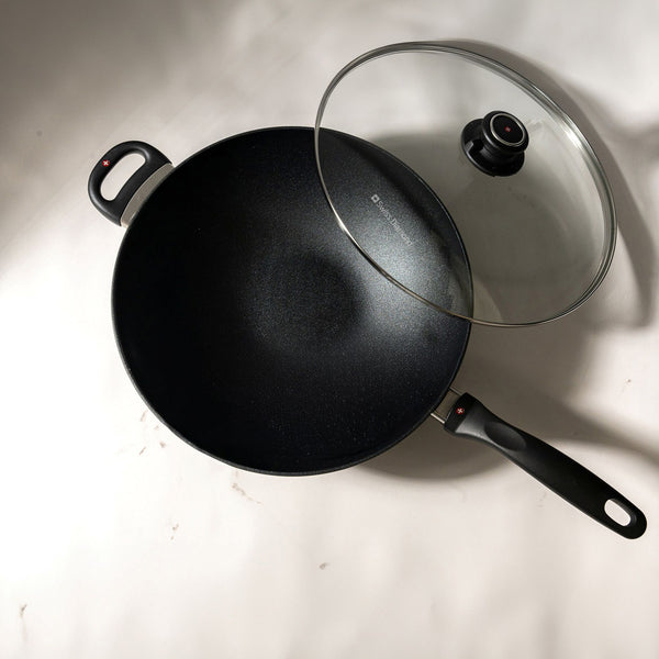 Swiss Diamond XD Nonstick Wok With Glass Lid