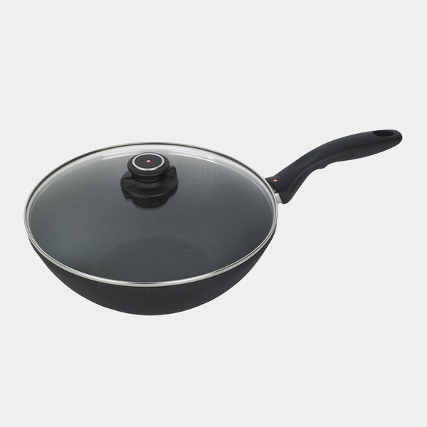 swiss diamond XD Nonstick Wok with Glass Lid
