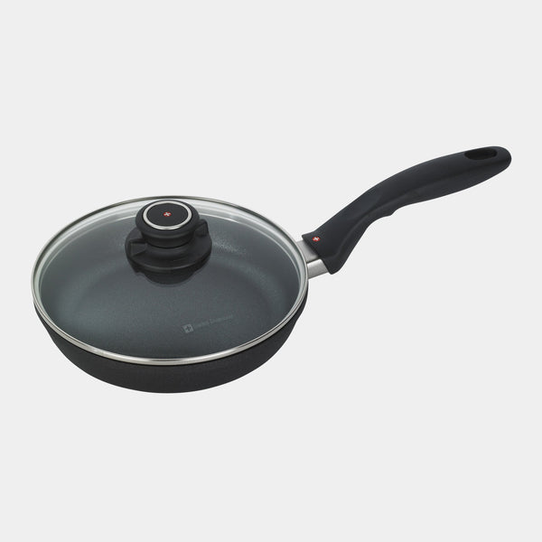 swiss diamond XD Nonstick Fry Pan with Glass Lid - Induction