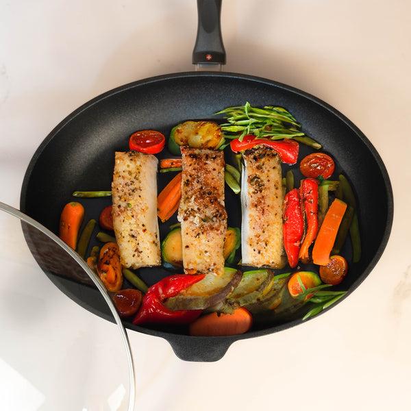 Swiss Diamond XD Nonstick Oval Fish Pan With Glass Lid