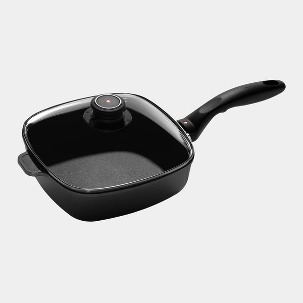 swiss diamond XD Nonstick Square Saute Pan with Glass Lid - Induction