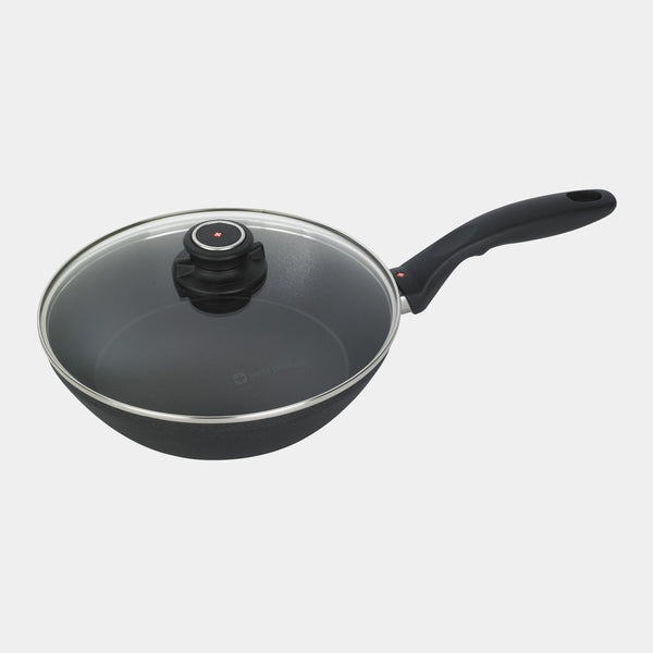 swiss diamond XD Nonstick Stir-Fry Pan with Glass Lid - Induction