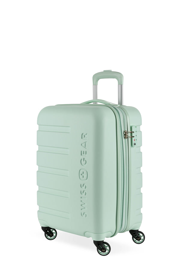 swiss gear The Signature Carry-On Spinner