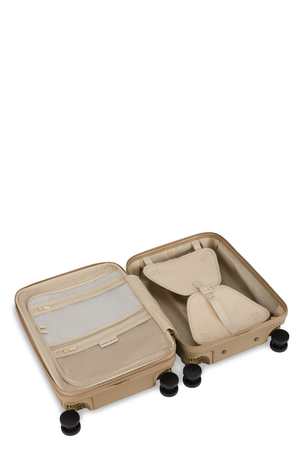 Swiss Gear The Summit Reserve Carry On Spinner