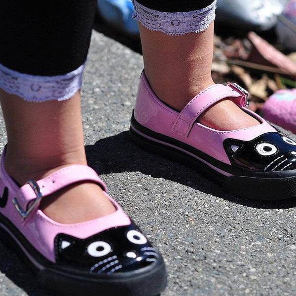 T.u.k Mary Jane Kitty Toddler Sneaker Black & Pink