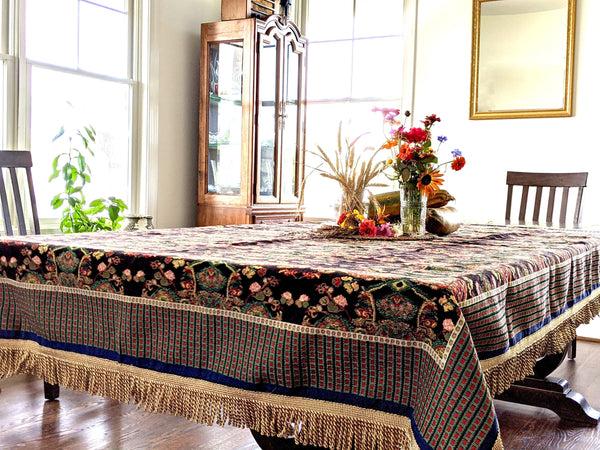 Tache Home Fashion Tache Elegant Black Ornate Paisley Woven Tapestry Tablecloth (18192)