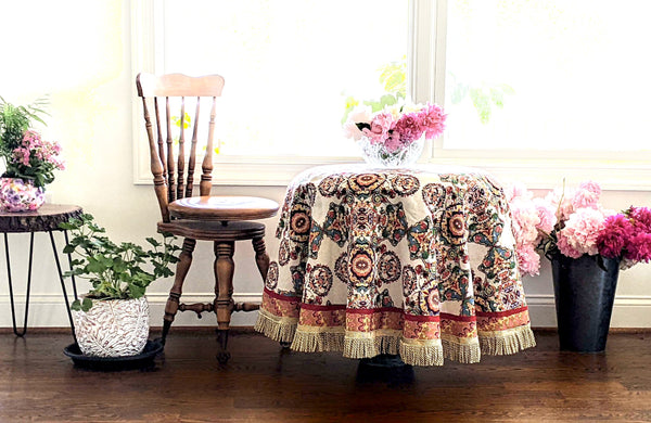 Tache Home Fashion Tache Elegant Ivory Colorful Ornate Paisley Woven Tapestry Tablecloth (18193)